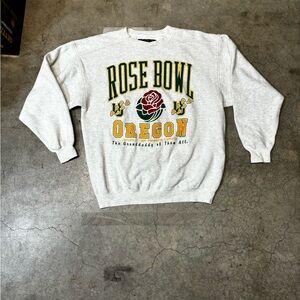 Vintage Oregon ducks rose bowl crewneck 90’s